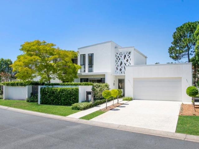 Where Luxury Meets Lifestyle An Exceptional Residence in The Address