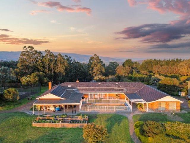 Where Luxury Meets Nature: Stunning 20 Acre Lifestyle Haven !