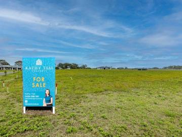 NEW YEAR LET'S BUILD YOUR NEW ACREAGE HOME WHERE LUXURY MEETS NATURE