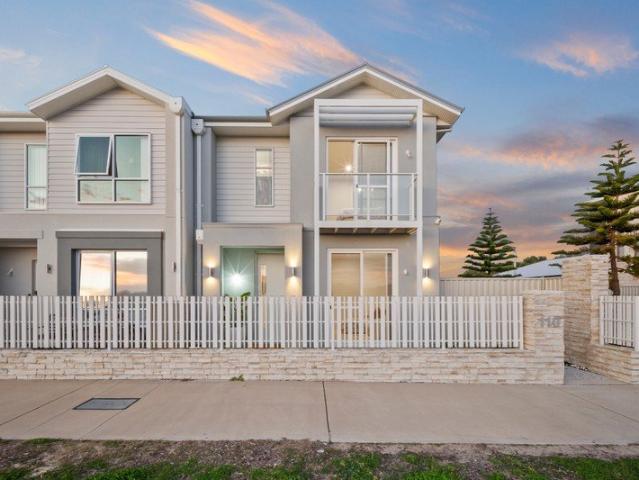 Where luxury meets the ocean a front row seat to coastal living