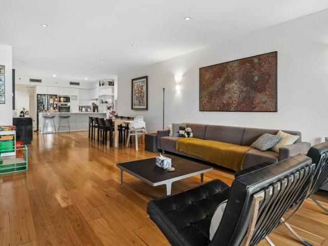 Where Riverside Luxury Meets City Convenience!