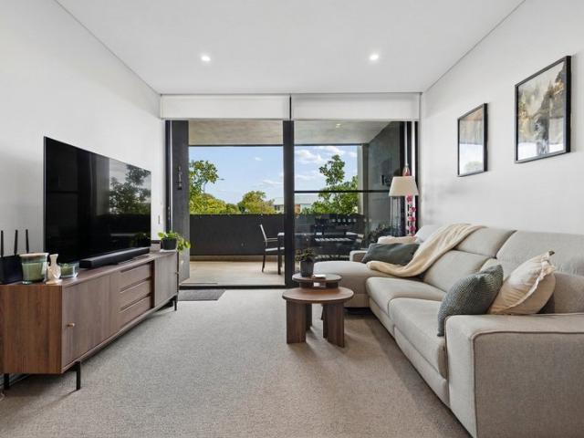 Where Sophistication Meets Community at Vic Quarter