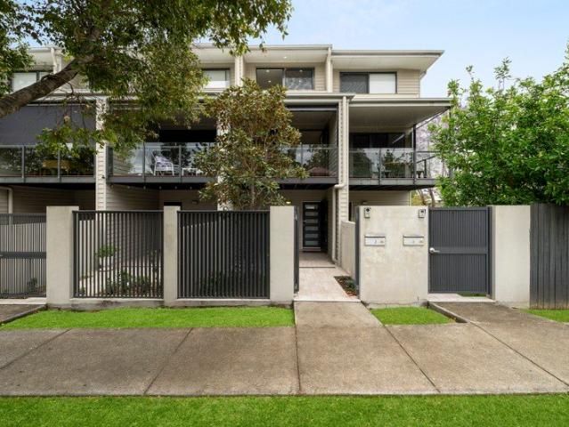Where Style Meets Everyday Ease In Corinda