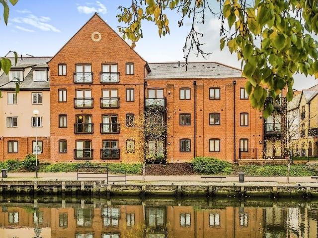 Wherry Road, Norwich NR1, 2 bed flat to rent, £1,400 pcm | PrimeLocation