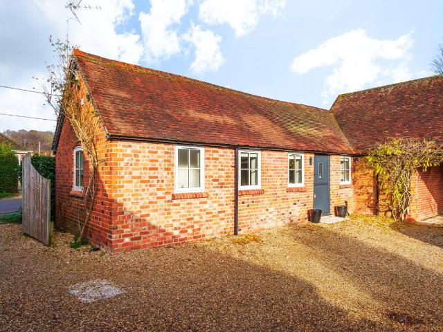 Whitchurch Hill, Reading, Oxfordshire RG8, Cottage to rent, £1,100 pcm | PrimeLocation