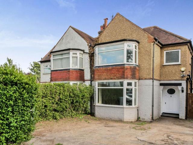 Whitchurch Lane, Edgware 3 bed semi detached house to rent £2,800 pcm £646 pw