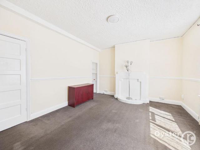 Whitchurch Lane, Edgware, HA8 3 bed flat to rent £1,900 pcm £438 pw