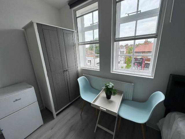 Whitchurch Ln, Edgware HA8, Studio to rent, £1,200 pcm | PrimeLocation