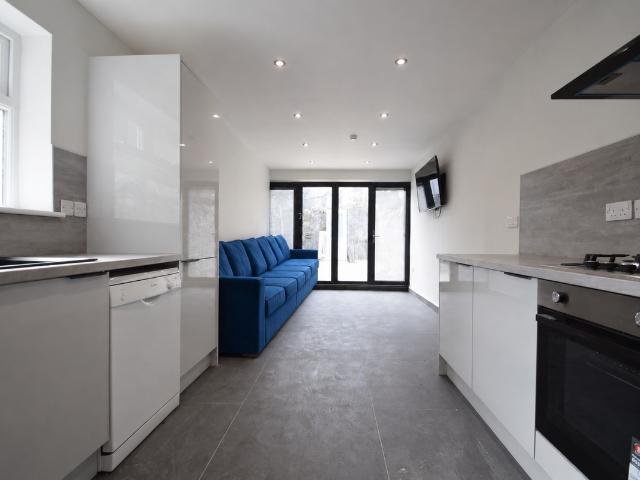 Whitchurch Place, Cathays CF24, 6 bed terraced house to rent, £3,600 pcm | PrimeLocation