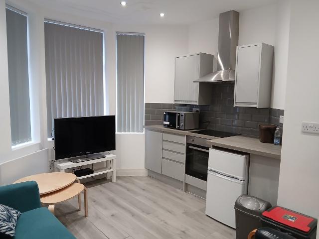 Whitchurch Road, Cardiff CF14, 1 bed flat to rent, £725 pcm | PrimeLocation
