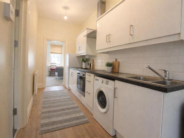 Whitchurch Road, Heath, Cardiff CF14, 3 bed flat to rent, £1,725 pcm | PrimeLocation