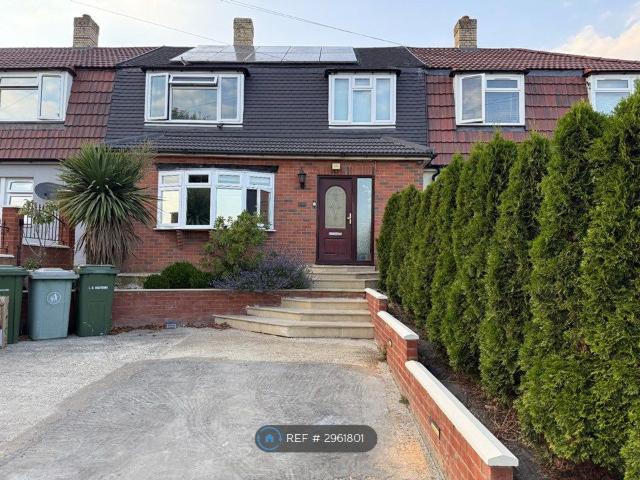 Whitchurch Road, Romford RM3, 3 bed terraced house to rent, £2,300 pcm | PrimeLocation