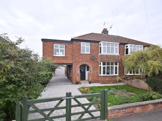 Whitcliffe Crescent, Ripon HG4, 4 bed semi detached house to rent, £1,800 pcm | PrimeLocation