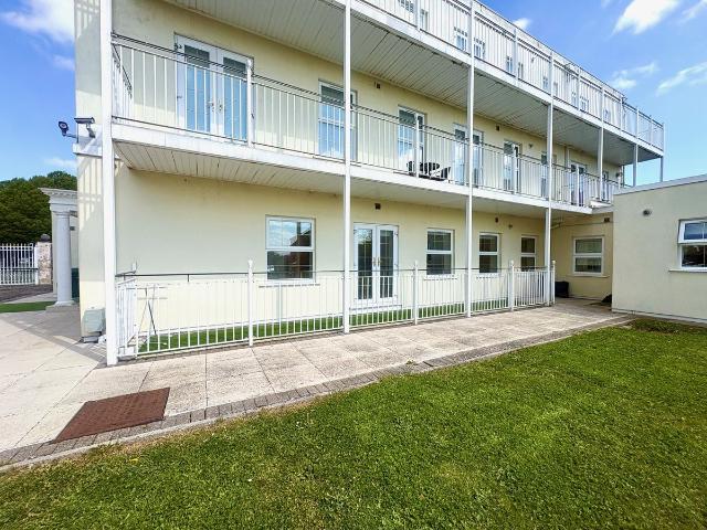 Whitbourne Avenue, Swindon SN3, 2 bed flat to rent, £1,145 pcm | PrimeLocation