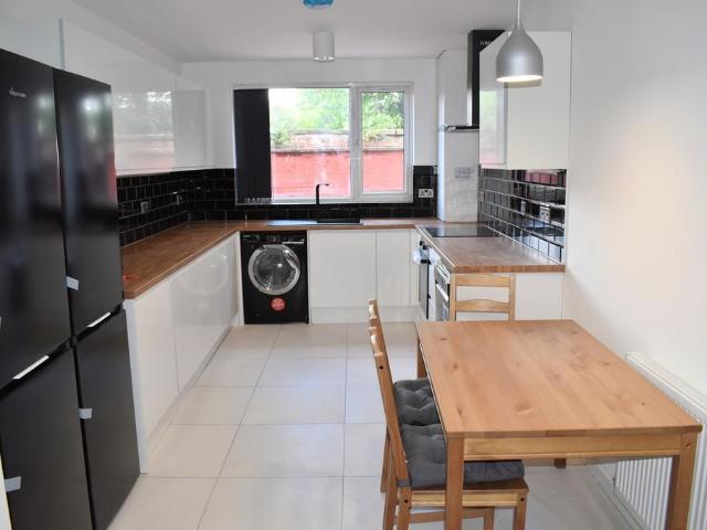 Whitby Road, Fallowfield, Manchester 6 bed terraced house to rent £5,070 pcm £1,170 pw