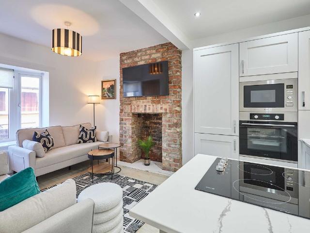 Whitby YO22, 3 bed flat to rent, £3,021 pcm | PrimeLocation