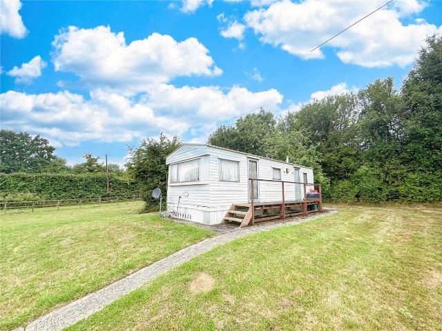 White Wood Lane, South Godstone, West Sussex RH9, 2 bed detached house to rent, £950 pcm | PrimeLocation