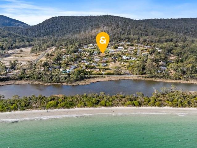 WHITE BEACH RARE BLANK CANVAS OPPORTUNITY WITH AMAZING OUTLOOK