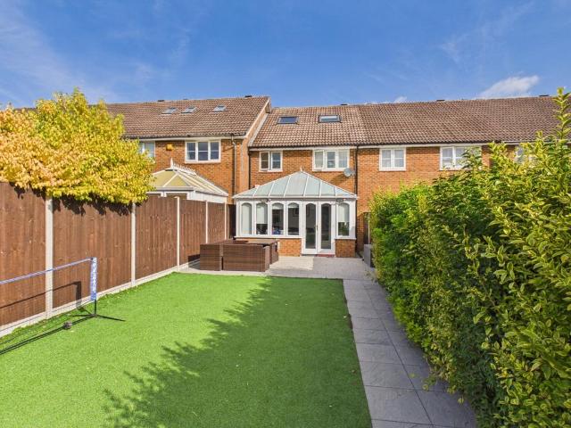 White Hart Close, Chalfont St. Giles. 5 bed terraced house to rent £3,000 pcm £692 pw