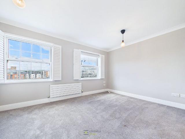 White Hart Road, Portsmouth, PO1