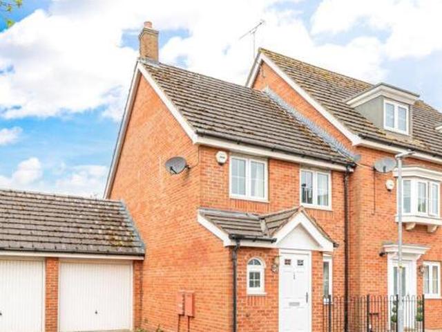White Horse Way, Devizes, 3 Bedroom End