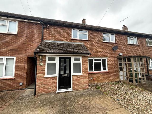 White Horse Avenue, Halstead CO9 4 bed semi detached house to rent £1,500 pcm £346 pw