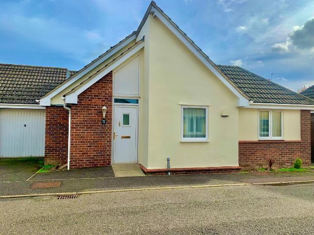 White Horse Gardens, March PE15, 2 bed bungalow to rent, £950 pcm | PrimeLocation