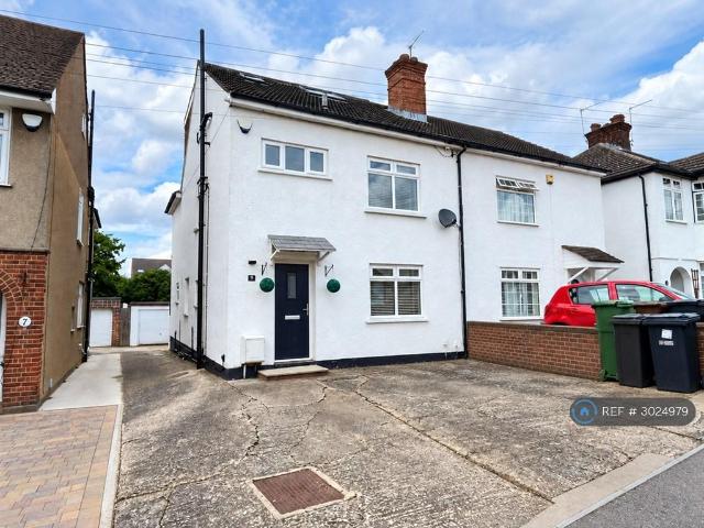 White Horse Lane, St Albans, AL2 4 bed semi detached house £2,500 pcm £577 pw