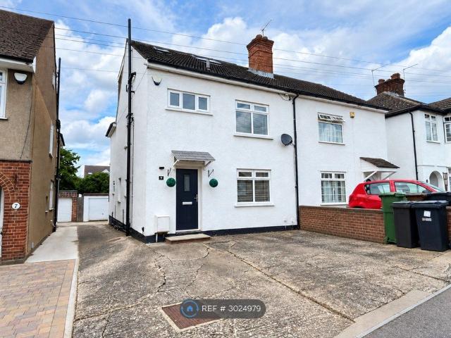 White Horse Lane, St Albans AL2, 4 bed semi detached house to rent, £2,500 pcm | PrimeLocation