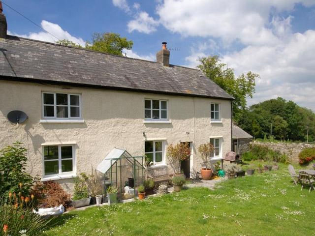 White House, Tythegston, Porthcawl. 3 bed detached house to rent £1,550 pcm £358 pw