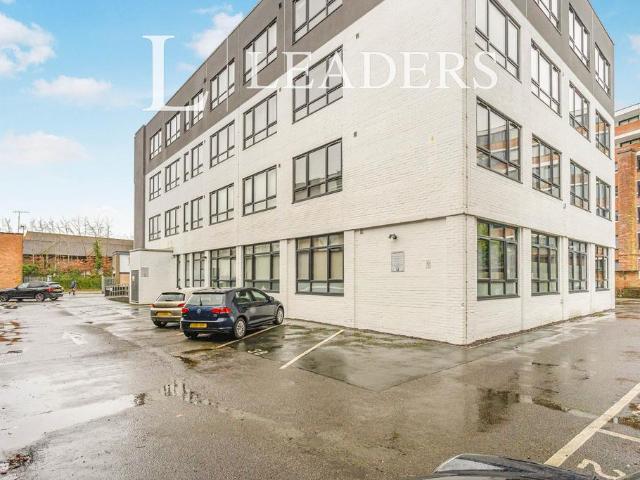 White House, Burrell Road, RH16 2 bed flat to rent £1,450 pcm £335 pw