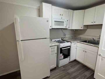 White Lake Waterfront & Private Beach Apartments 1 Bedroom Apartment for Rent at 8587 8587 8615 PONTIAC LAKE RD, White Lake, MI 48386