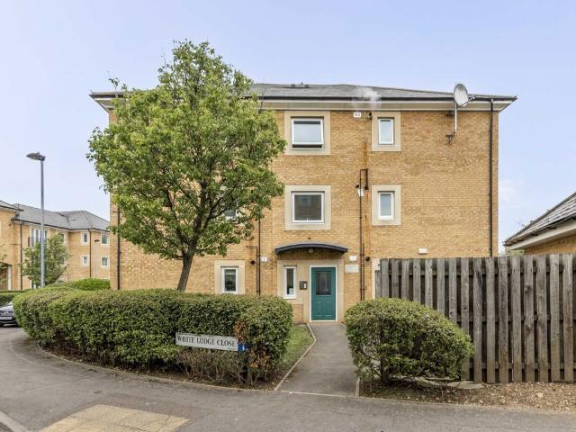 White Lodge Close, Isleworth TW7, 1 bed flat to rent, £1,495 pcm | PrimeLocation