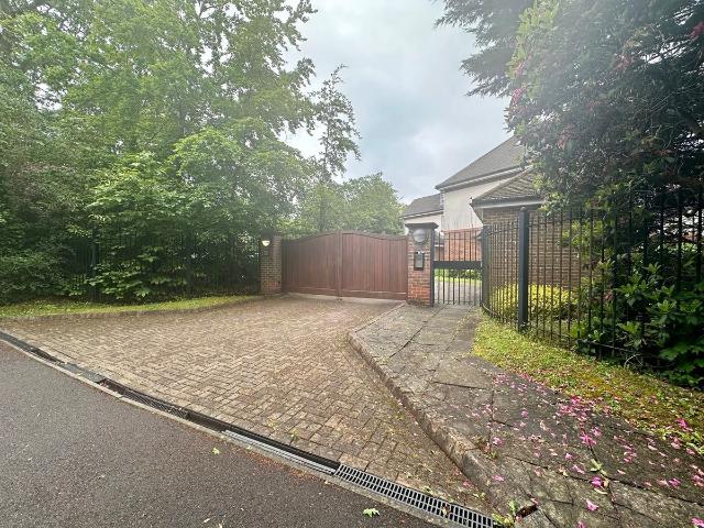 White Lodge, Southampton SO16, 2 bed flat to rent, £1,400 pcm | PrimeLocation