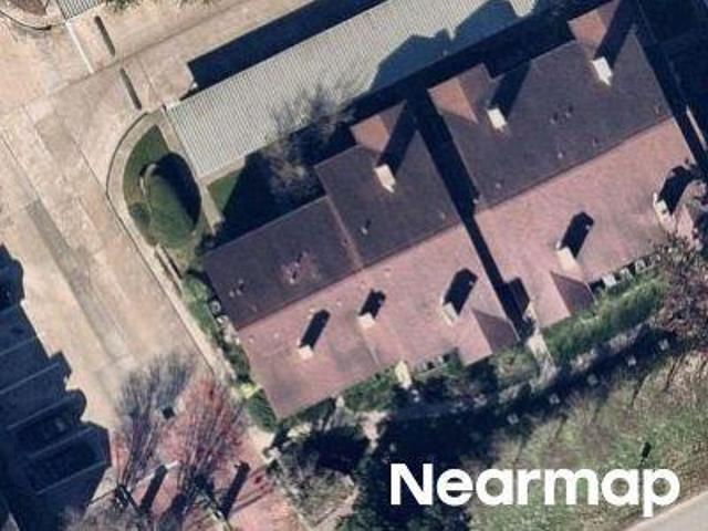 White Oak Dr Apt