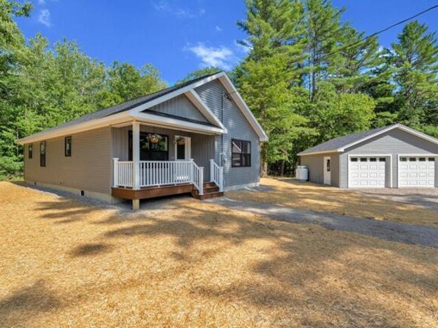 White Rd, Bowdoinham, Home For Sale