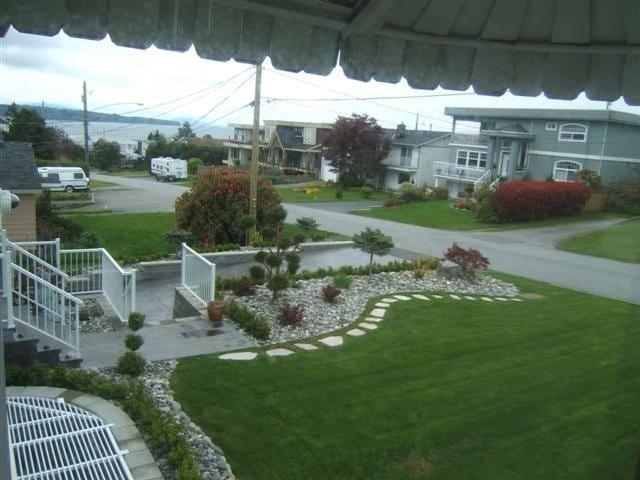 WHITE ROCK, Ocean view, furnished home. Near Hwy. 99 and US Border — 1090 Ewson St