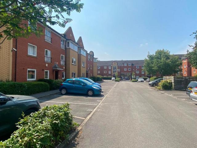Whiteoak Road, Fallowfield, Manchester 3 bed apartment to rent £1,650 pcm £381 pw
