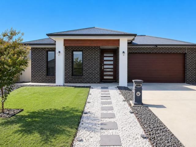 Whitebox Rise Living with Stunning Hilltop Views!