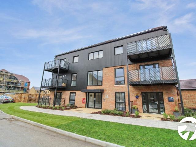 Whitecliff, Alkerden, Ebbsfleet Valley, Swanscombe DA10, 2 bed flat to rent, £1,750 pcm | PrimeLocation