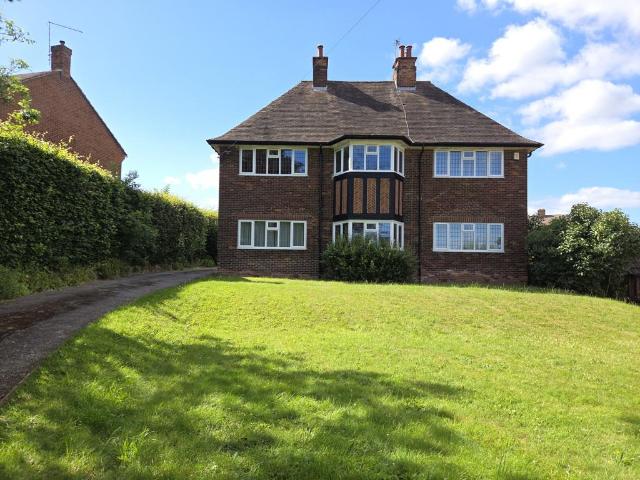 Whitecotes Lane, Chesterfield S40 5 bed detached house to rent £1,250 pcm £288 pw