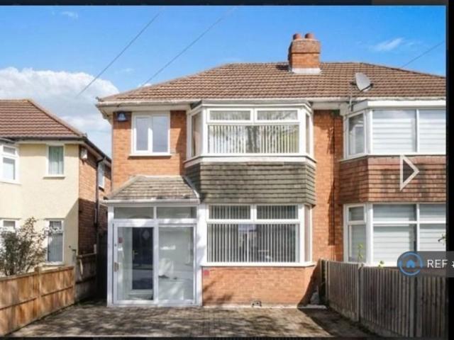 Whitecroft, Sheldon, Birmingham, B26 3 bed semi detached house to rent £1,375 pcm £317 pw
