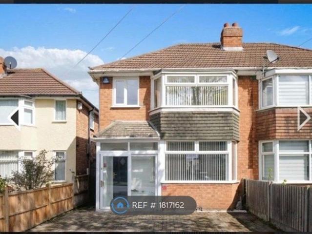 Whitecroft, Sheldon, Birmingham B26, 3 bed semi detached house to rent, £1,375 pcm | PrimeLocation