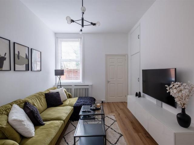 Whitefield Terrace, Heaton, Newcastle Upon Tyne NE6, 2 bed flat to rent, £1,200 pcm | PrimeLocation