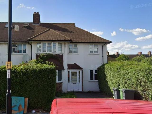 Whitefoot Lane, Bromley BR1, 1 bed bungalow to rent, £1,545 pcm | PrimeLocation