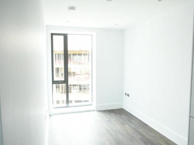 Whitefriars Apartments, Gloucester GL1 1 bed flat to rent £1,050 pcm £242 pw