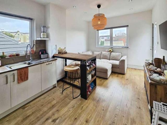 Whitefriars Crescent, Westcliff On Sea, SS0