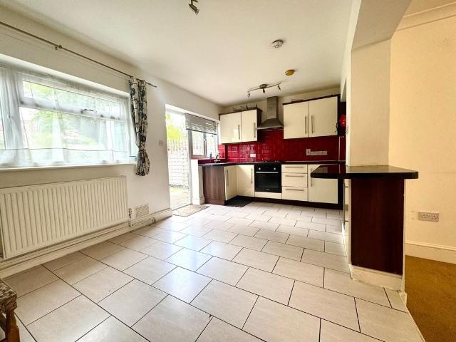 Whitefriars Drive, Harrow 3 bed semi detached house to rent £2,600 pcm £600 pw