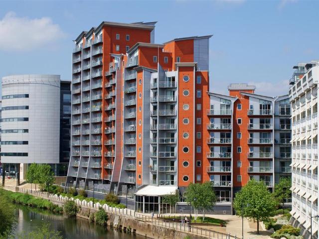 Whitehall Quay, Whitehall Road 2 bed apartment to rent £1,350 pcm £312 pw