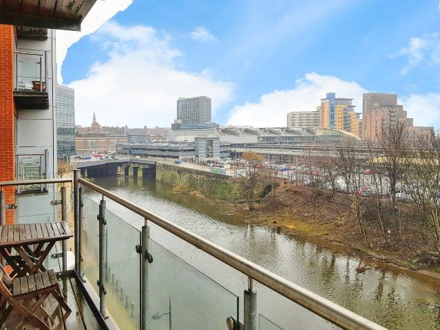 Whitehall Quay, Leeds, West Yorkshire LS1, 2 bed flat to rent, £1,195 pcm | PrimeLocation
